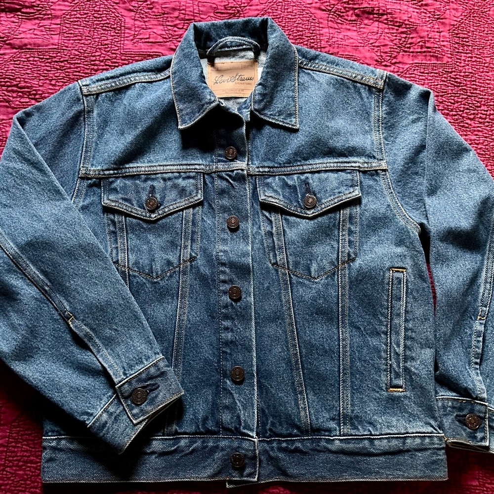 Levi's Signature Classic Blue Denim Jacket 100% Cotton Trucker Jacket